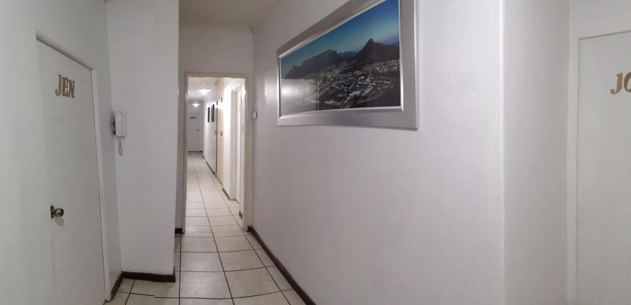 Twinnpalms Guest house Cape Town
